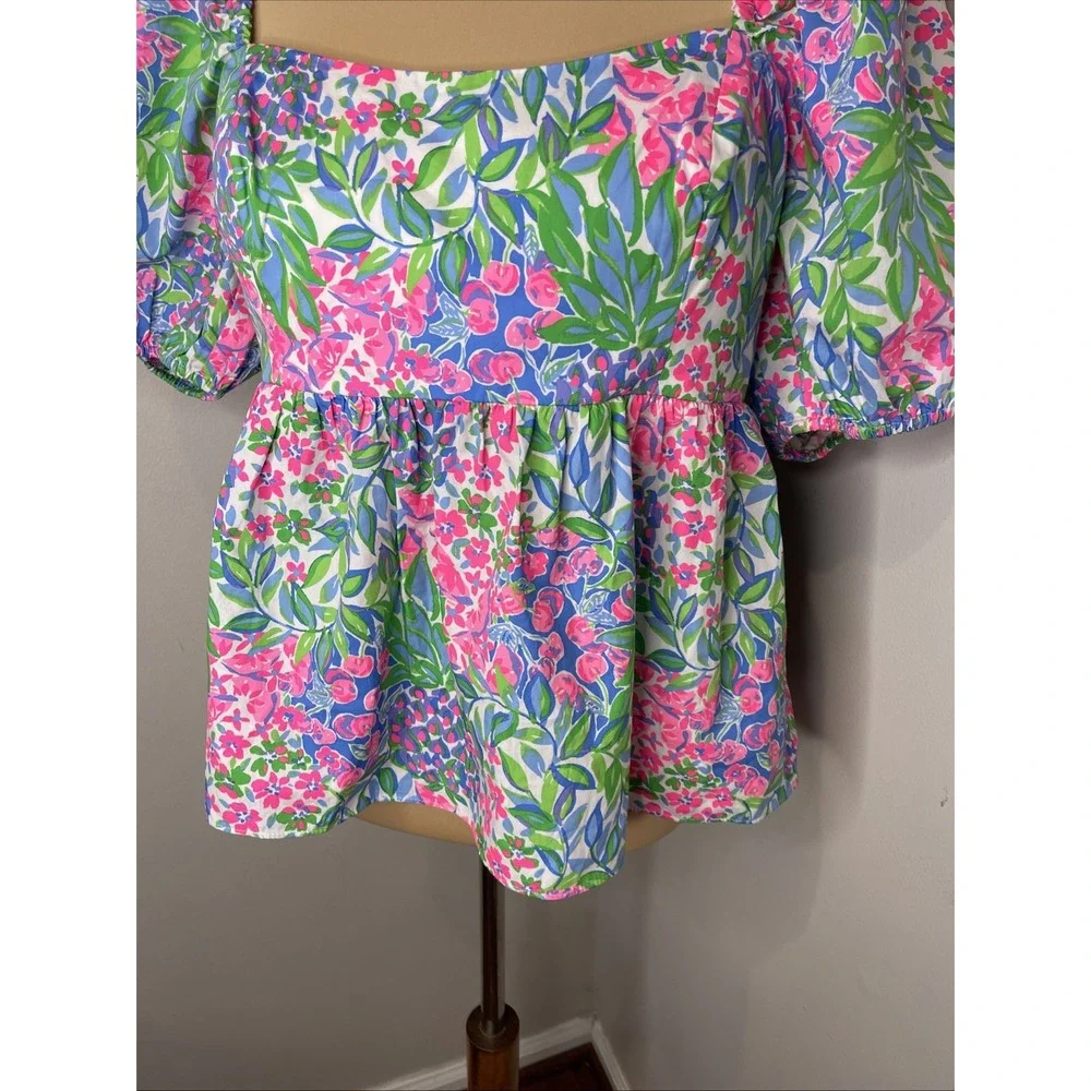 Lilly Pulitzer Kay A cherry on Top Print Puff sleeve Top size 10